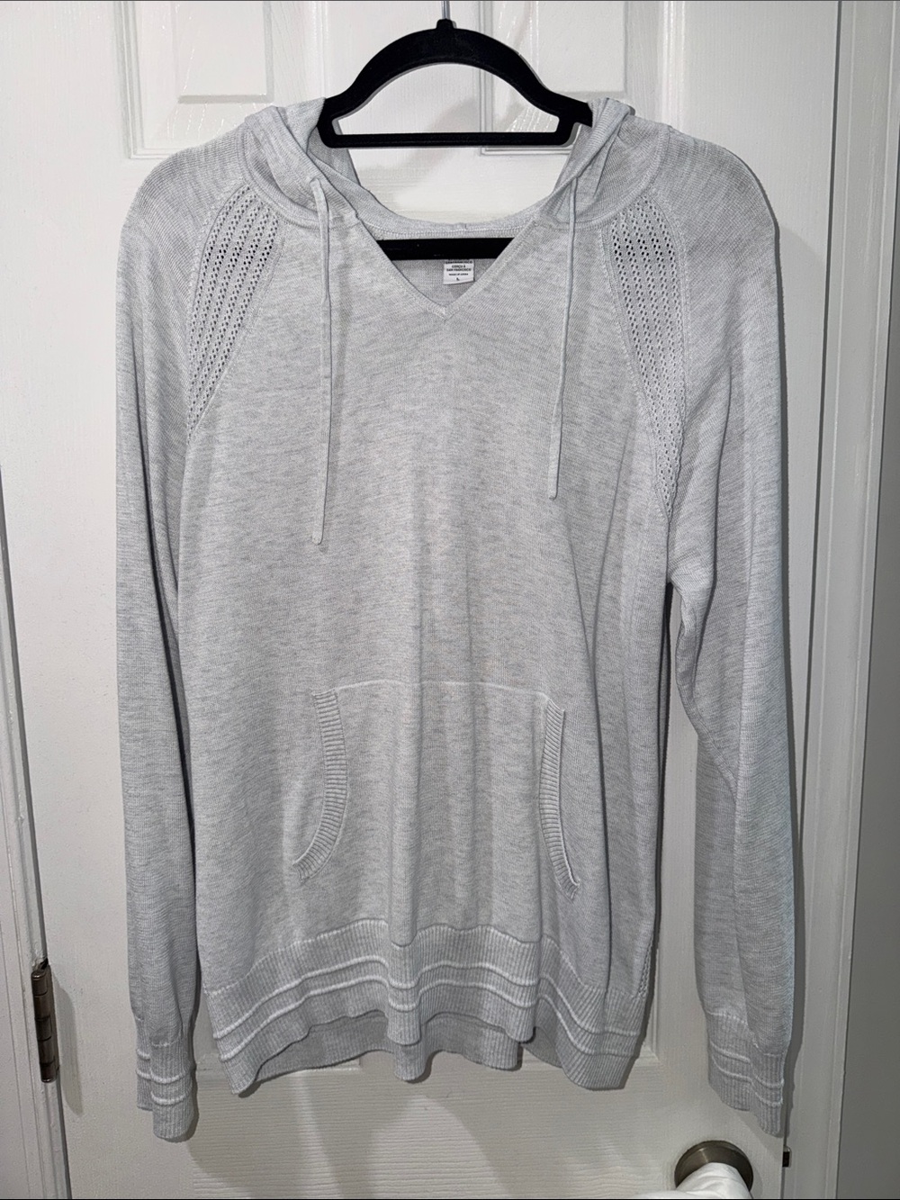 Athleta Light Gray V-Neck Knit Hoodie Pullover